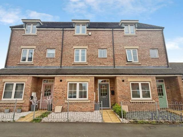 House for sale in Burnside, Fence Houses