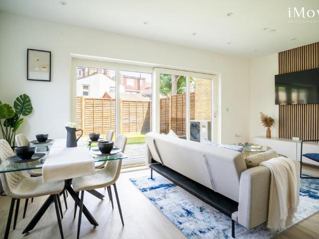 House for sale in London Borough of Croydon, South Norwood