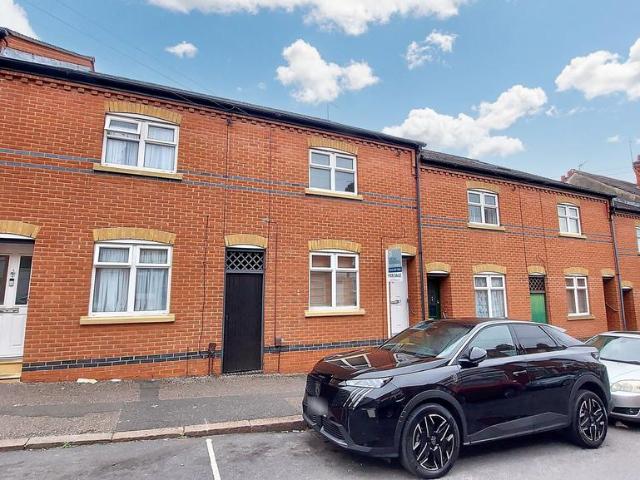 House for sale in Spinney Hills, Old Wharf
