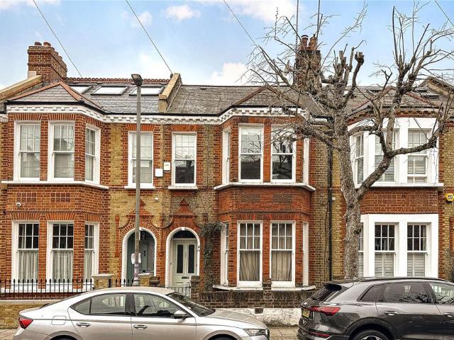 House for sale in Battersea, Greater London