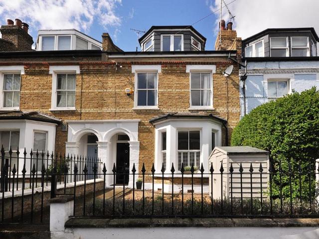House for sale in Clapham Junction, Greater London