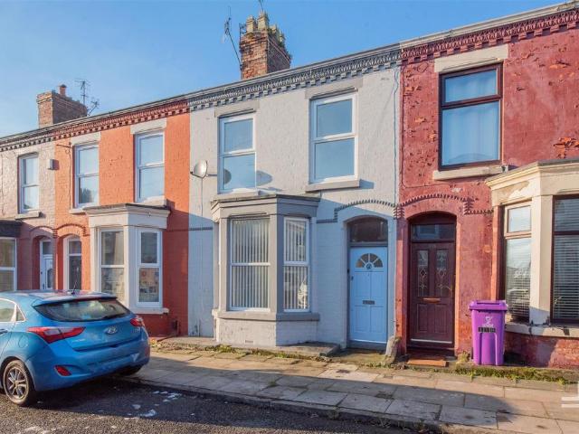 House for sale in Calderstones