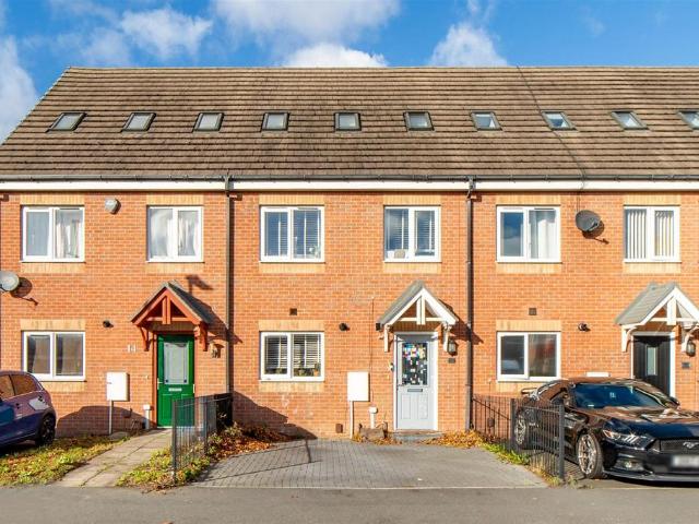 House for sale in Cowgate, Newcastle upon Tyne