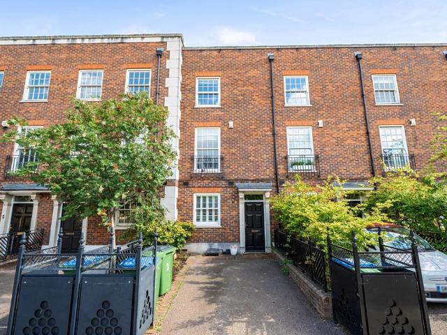 House for sale in Plumstead, Greater London