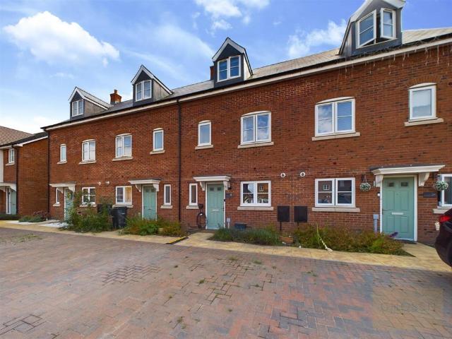 House for sale in Gloucester, Gloucestershire