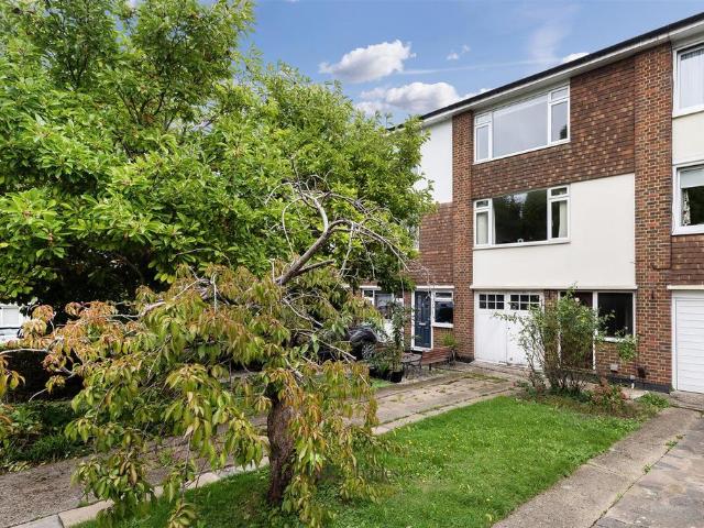 House for sale in Trench Wood, Bourne Vale