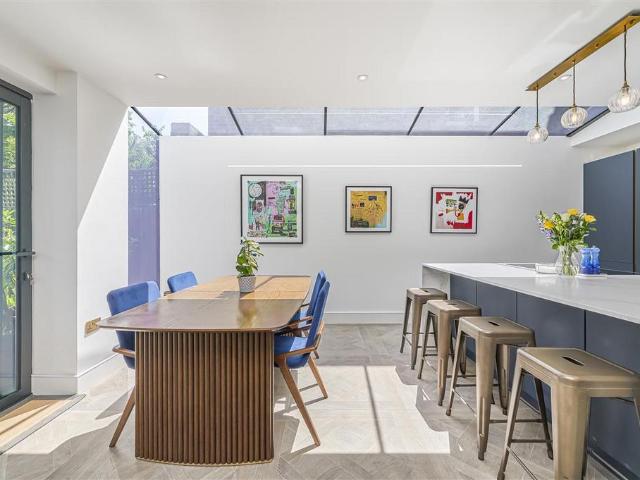 House for sale in Balham, Greater London