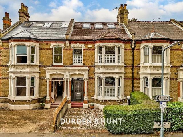 House for sale in Wanstead, Greater London