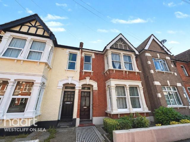 House for sale in Alton Barnes, Essex