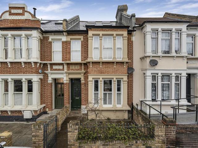 House for sale in Leyton, Greater London