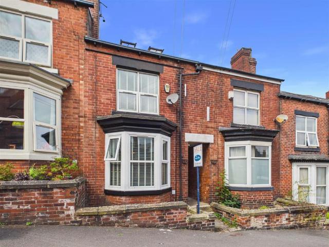House for sale in Broomhill, South Yorkshire