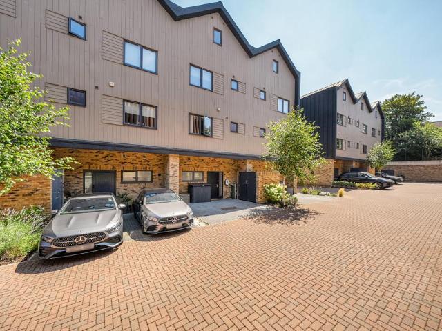 House for sale in Sevenoaks, The Butts