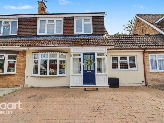 House for sale in Thundersley, Essex