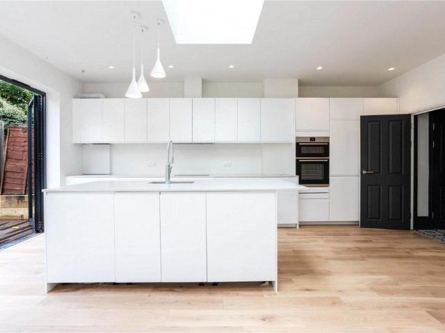 House for sale in New Southgate, Isle Of Man