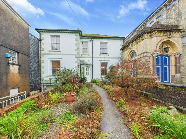 House for sale in Lamellion, Cornwall