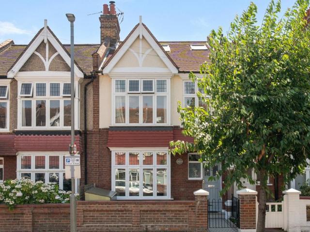 House for sale in Southfields, Greater London