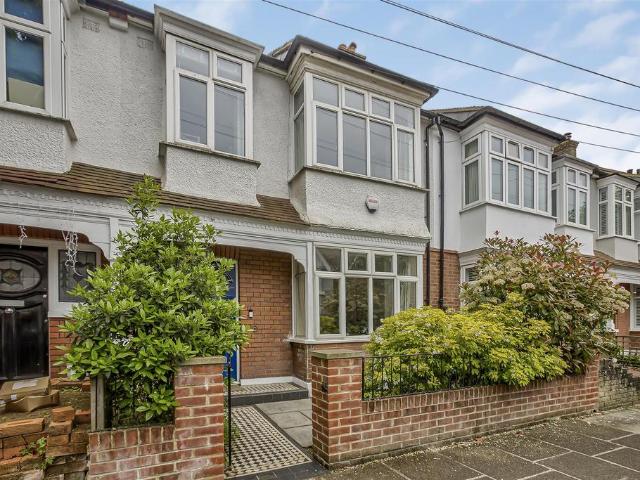 House for sale in North Sheen, Greater London