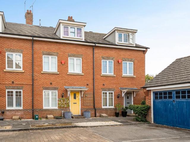 House for sale in Berrick Salome, Oxfordshire