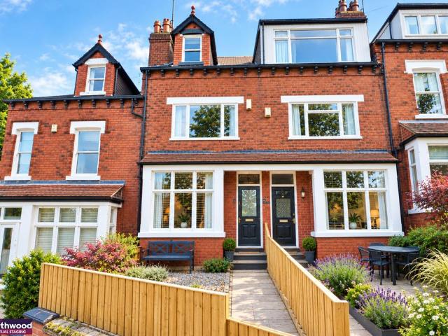 House for sale in Gledhow Park, Leeds