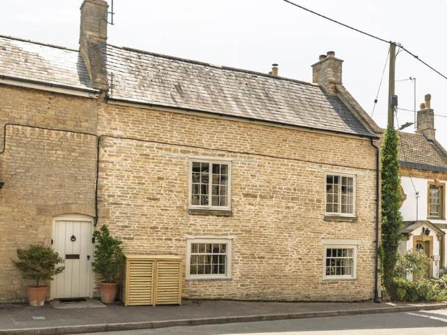 House for sale in Black Bourton, Oxfordshire