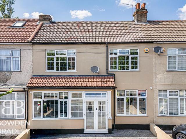 House for sale in Clayhall, Greater London