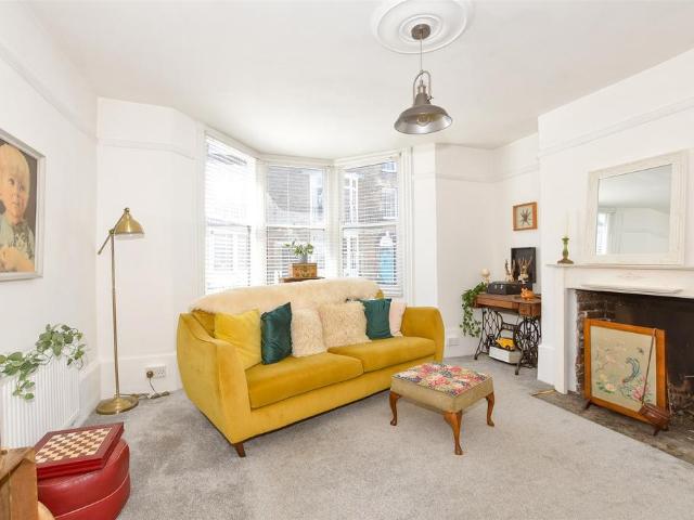 House for sale in East Cliff, Acol