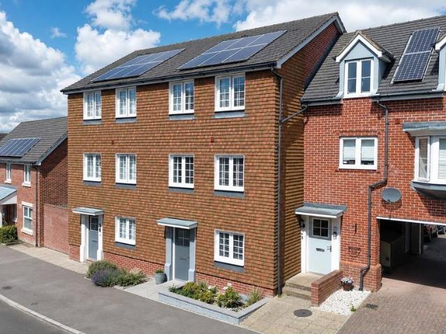 House for sale in Hart, Hampshire
