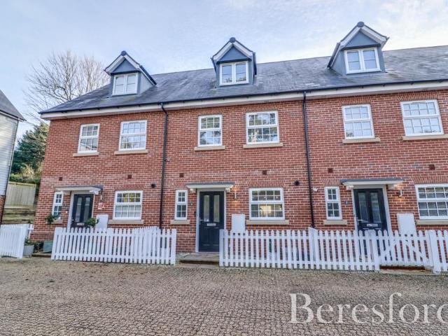House for sale in Chipping Hill, Essex