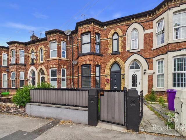 House for sale in Stoneycroft, Calderstones