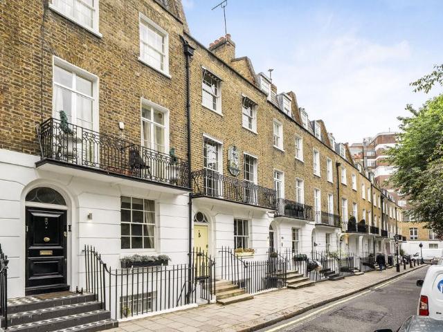House for sale in Knightsbridge, Greater London