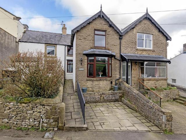 House for sale in Froggatt, East Midlands