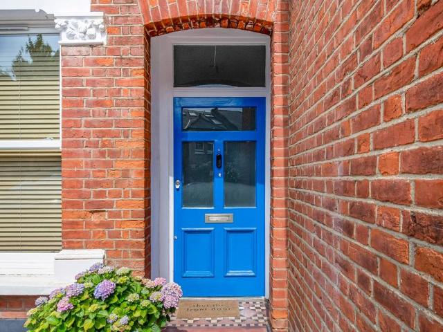 House for sale in North Sheen, Greater London