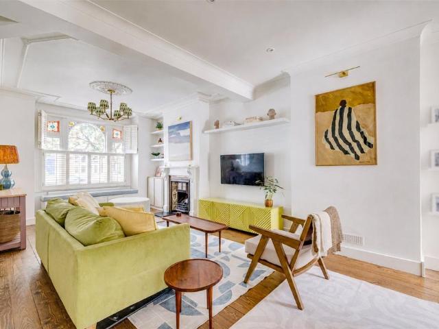 House for sale in West Kensington, Greater London