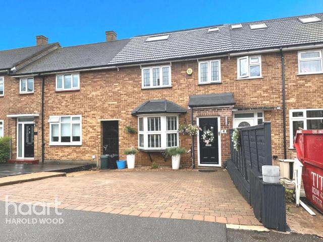 House for sale in Harold Hill, Greater London