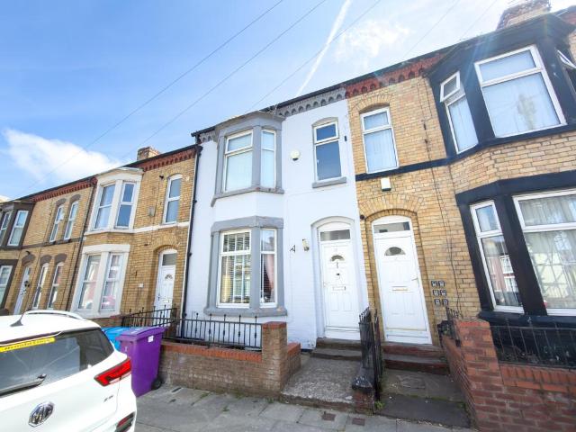 House for sale in Calderstones