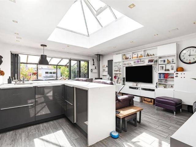 House for sale in Furzedown, Greater London
