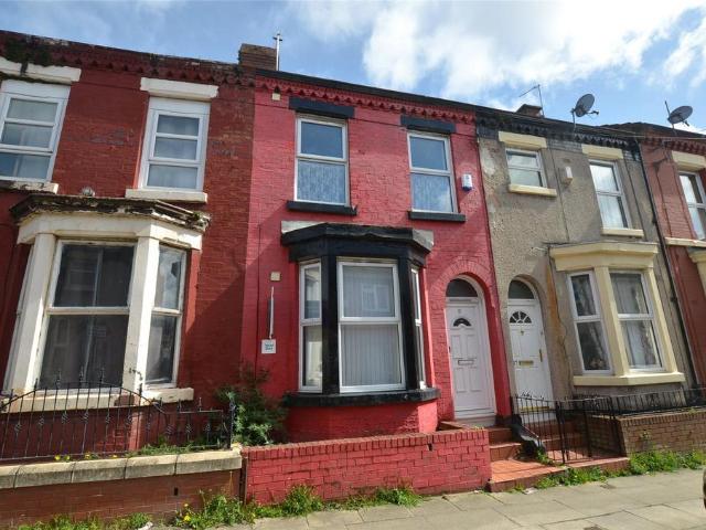 House for sale in Elm Park, Calderstones