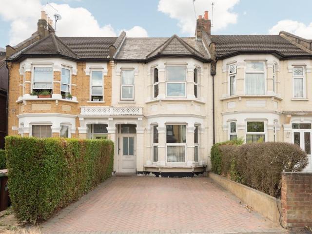 House for sale in Leytonstone, Greater London