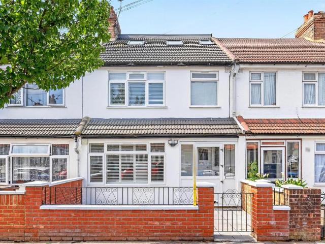 House for sale in London Borough of Croydon, Thornton Heath