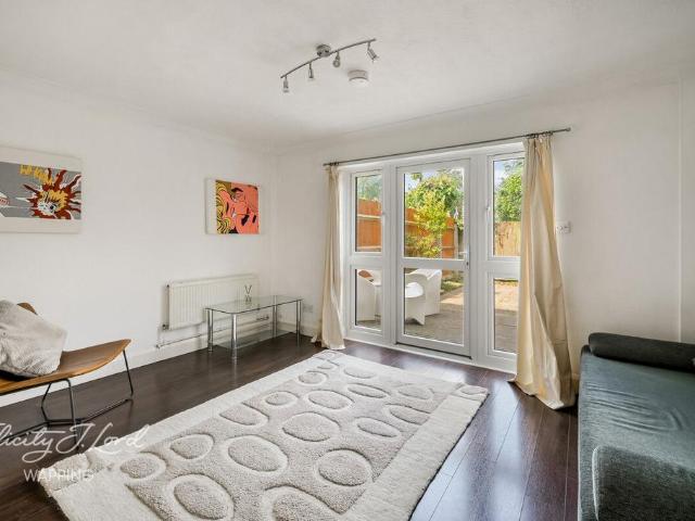 House for sale in St. George in the East, Shadwell