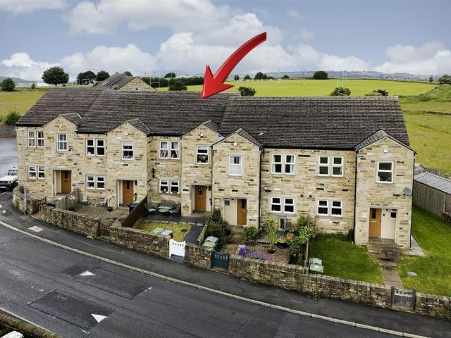 House for sale in Huddersfield, West Yorkshire