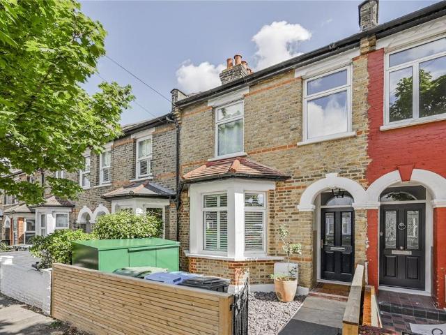 House for sale in New Southgate, Greater London