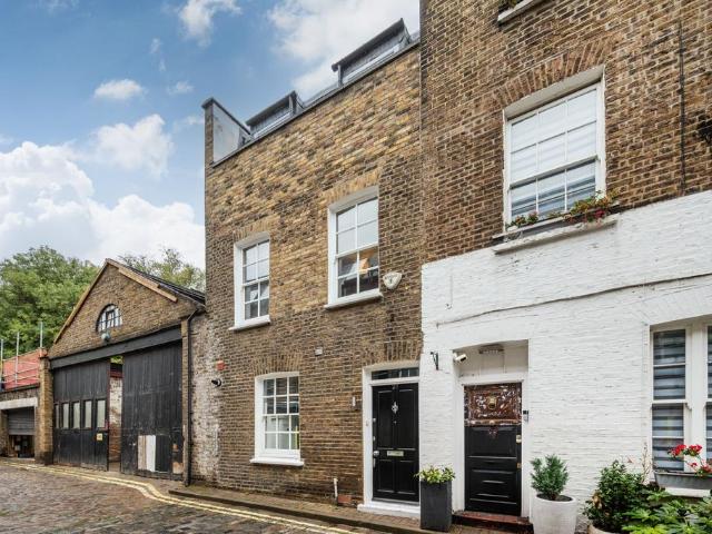 House for sale in St. John's Wood, Greater London