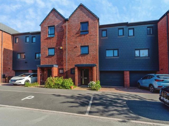 House for sale in Wednesfield, West Midlands