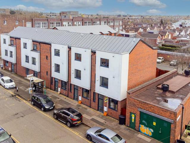 House for sale in Old Wharf, City Of Leicester
