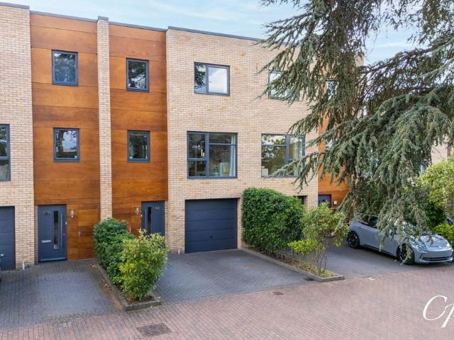 House for sale in Golden Valley, Gloucestershire