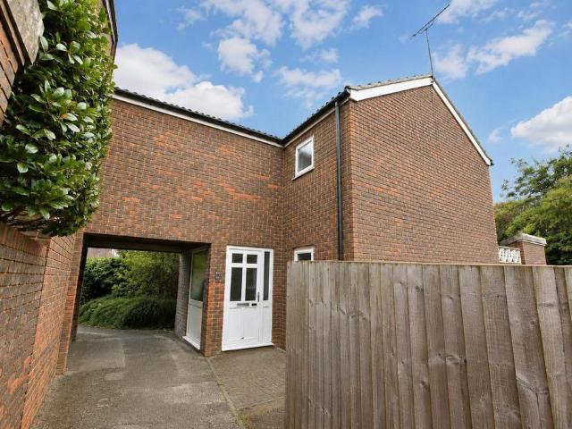 House for sale in Leighton-Linslade, Leighton Buzzard