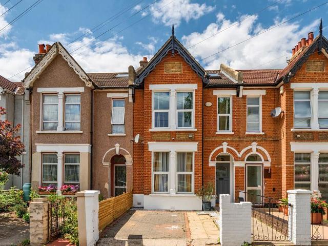 House for sale in London Borough of Lewisham, Greater London