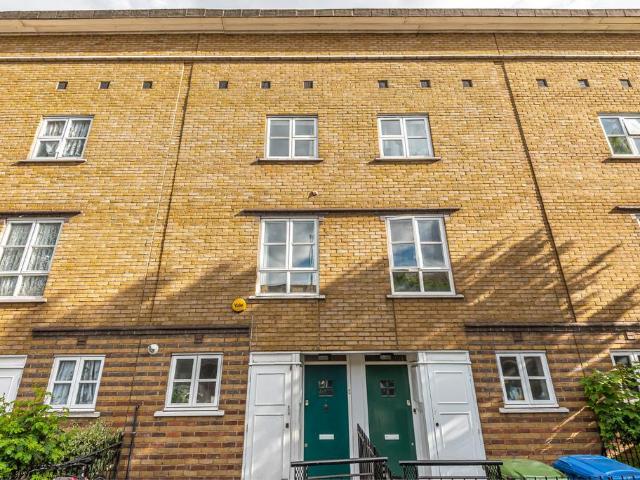 House for sale in Peckham, Greater London