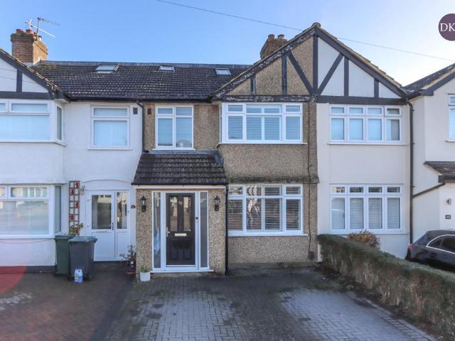House for sale in Batchworth, Hertfordshire